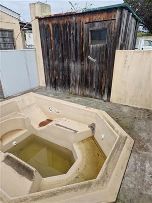 Sauna , Jacuzzi, float to relax tank