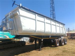 FOR SALE: 2015 Phillips Sloper Back Tipper Tri-Axle Trailer