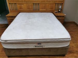 Mattress and Base set - Forty Winks - Queen size