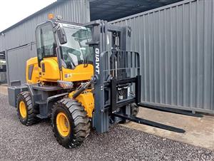 GAINT FORKLIFTS