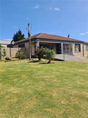 House For Sale in Winterhoek Park