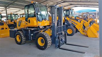 New Giant articulated off road forklifts