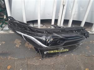 2021-2023 TOYOTA FORTUNER RIGHT SIDE HEADLIGHT FOR SALE