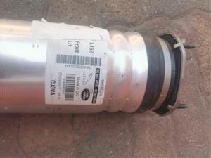Landrover discovery 5 2023 left front shock