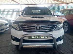 Toyota Fortuner 3.0 D4d 4x4 Automatic Diesel  2011 White Leather Seat