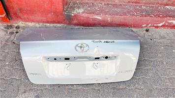 Toyota Avensis boot lid