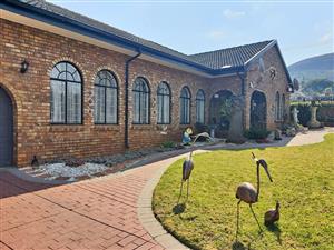 6 Beds 3 Baths House