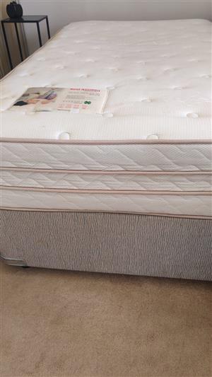 2 beds for sale 