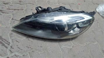 Volvo  V40 headlights