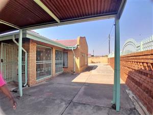 MABOPANE BLOCK B 3 Bedroom house for SALE