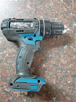 Makita 18V drill 