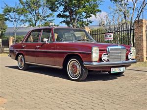 1975 Mercedes Benz 230E W115