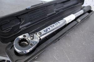 TUV TORQUE WRENCH IN CASE S067470A
