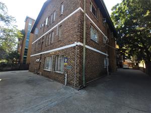 Income-Generating Sunnyside Flat In Quiet Complex