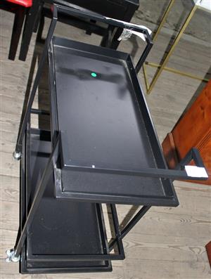 BLACK TEA TROLLEY W/WHEELS S065571A