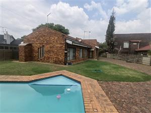 Well maintained family home with a Lapa and swimming pool in sought after area