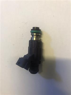 Nissan X-Trail 2.0 QR20 injector for sale