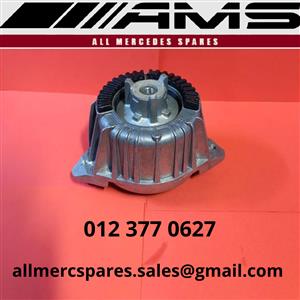 Merc Mercedes Benz W204 new diesel engine mounting for sale