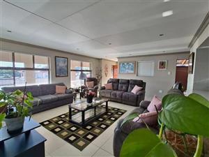 Spacious 3 Bedroom Home For Sale in Reebok, Mossel Bay