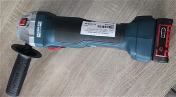 BOSCH GWS-108-LIM14 CORDLESS DRILL W/BATTERY & CHERGER IN BOX S065883A