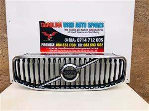 Volvo XC60 radiator grill with badge (2018-2022)