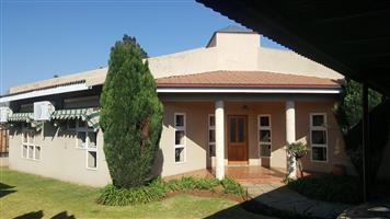 Exclusive Hair Salon in elite area Vanderbijlpark, close to Emerald at an absolute give away price,