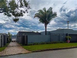 House For Sale in Loerie Park