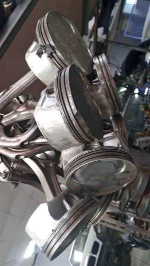 Bmw pistons and conrods