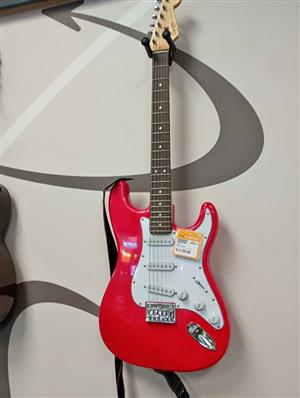 Fender stratocaster 22 Fret 6 string electric guitar, at Cash Converters Blairgowrie Plaza Randburg