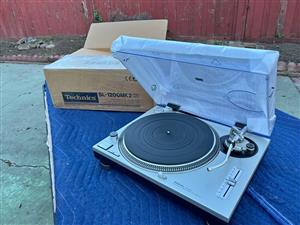 Technics SL-1200MK2 Turntable (Silver) with Original Box