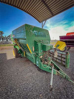 Storti Feed Mixer