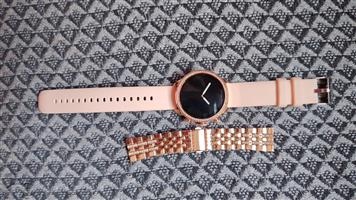Tomato Smartwatch with straps