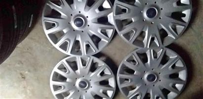 Original set of 16 inch Ford wheel cap for sell