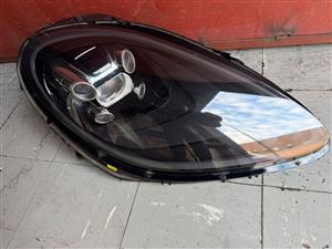 2019 Porsch Macan Headlight