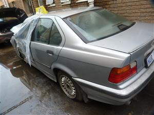 BMW 318is E36 Manual - 1997 spare