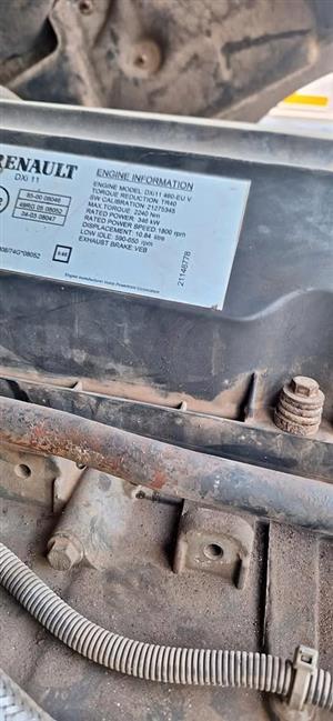 Renault premium lander 460 truck stripping for parts