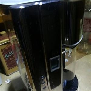Russell Hobbs 12591-58 model coffee machine
