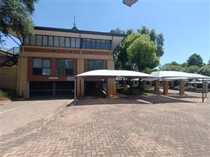 Move-in-ready A-grade offices of 1335 m² to let in Weltevreden Park!