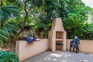 HUGE 4 BEDROOM HOUSE WITH FLATLET IN WONDERBOOM