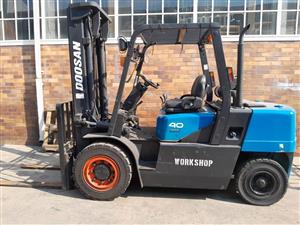 Doosan 4 ton Forklift for sale
