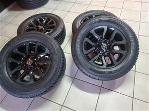 18inch Toyota Legend RS original mags with brand new 265/60/18 Dunlop Grandtrek 
