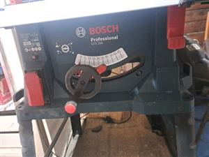BOSCH GTS 2564 Table Saw as new warrenty left