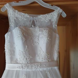 Wedding dress (For Sale)