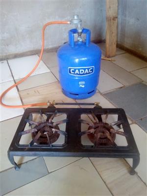 2 plate gas stove and 7kg gas cylinder for sale