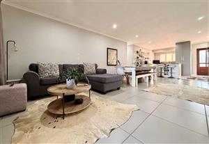 Apartment For Sale in Wakenshaw Estate
