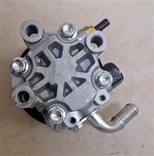 TOYOTA RUNX POWER STEERING PUMP.
