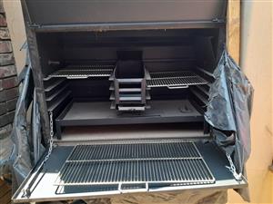 Mega Master 1000 Braai and Cowl