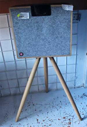 SINGLE BROWN/GREY SPEAKER GOOD CONDITION S062522G