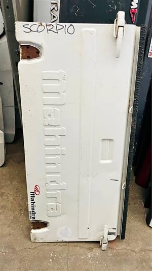 MAHINDRA SCORPIO TAILGATE