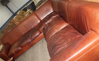 Brown L- shape leather lounge suite S050742A  #Rosettenvillepawnshop